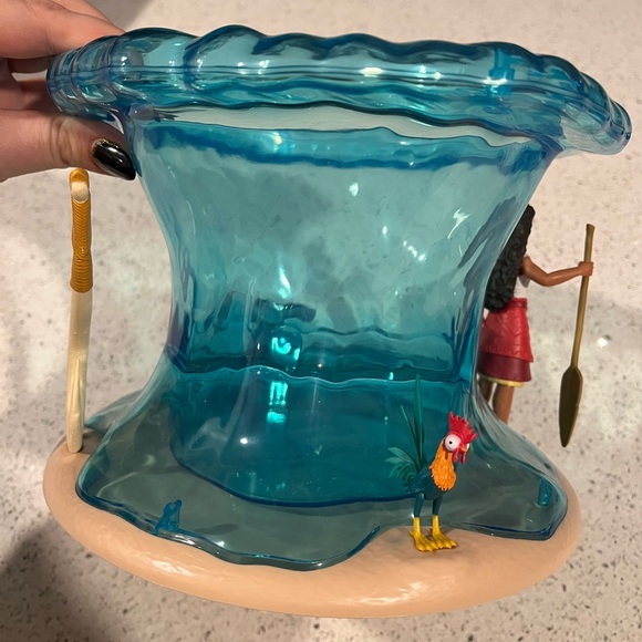 Cinemark Moana 2 Popcorn Bucket - Picture 4 of 6